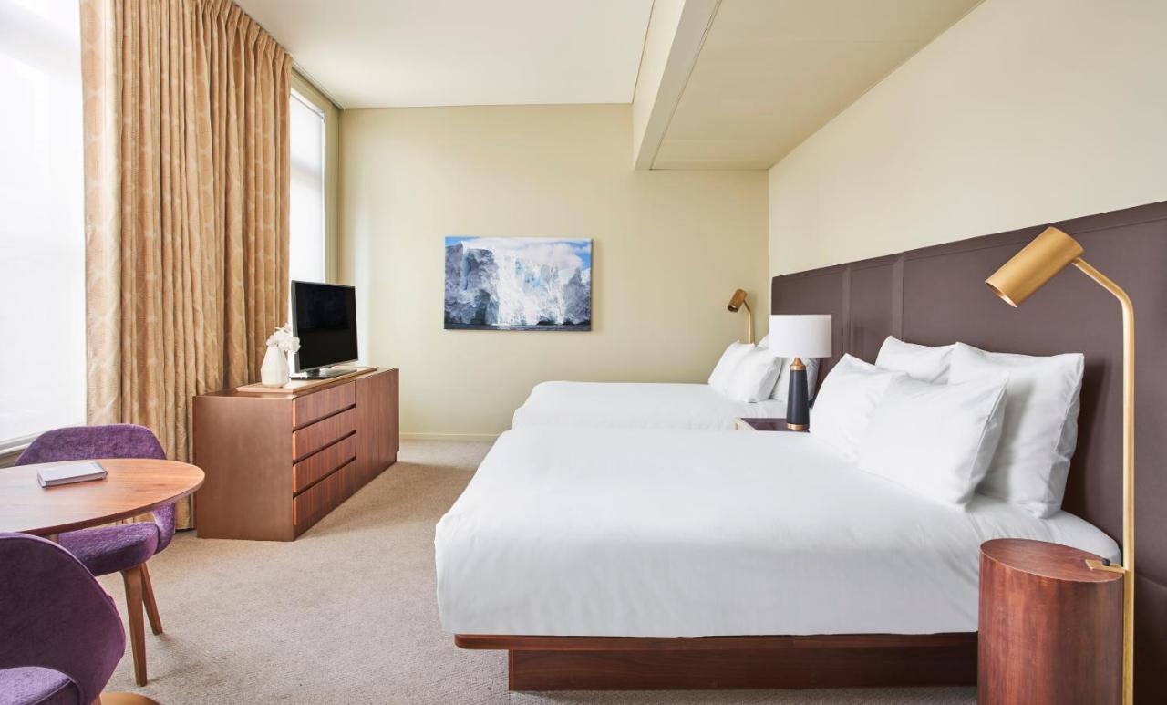 堪萨斯城萨沃伊酒店（Hotel Savoy Kansas City），堪萨斯市希尔顿挂毯收藏